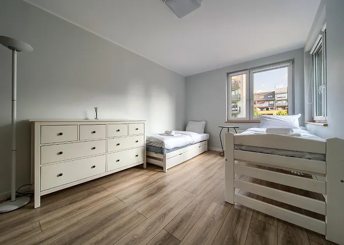 Babiego Lata Spacious Apartment